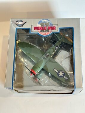 WW II Series Air Signature P-47D THUNDERBOLT 1/48 Diecast In Box (P-51 B-17peer)